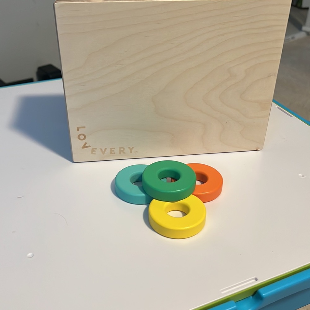 Lovevery Count and Slide Ring Box - Picture 3 of 7